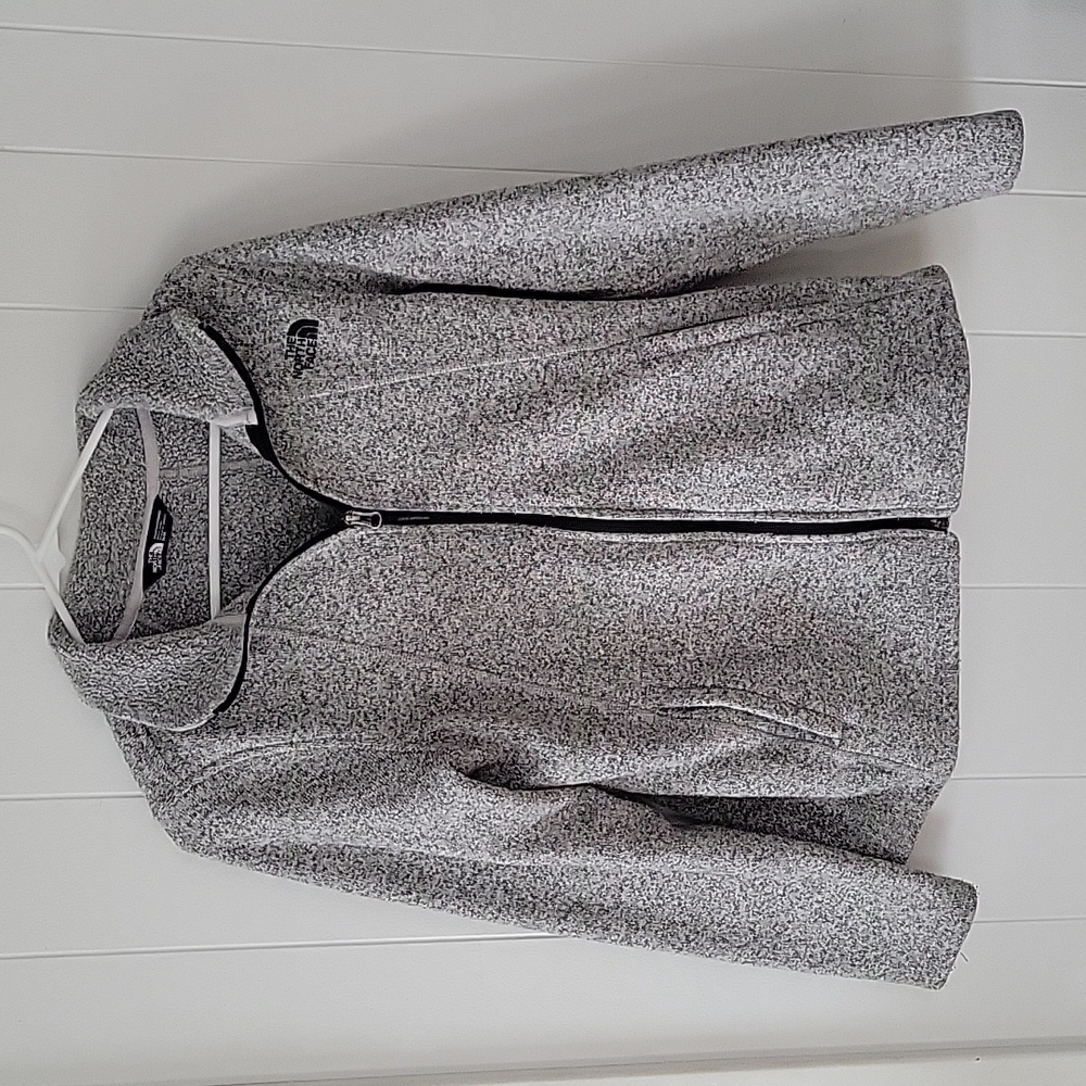 Women’s The North Face Jacket- M